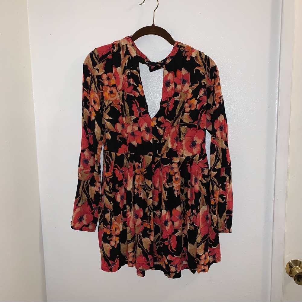 Free people size 6 gorgeous floral mini dress